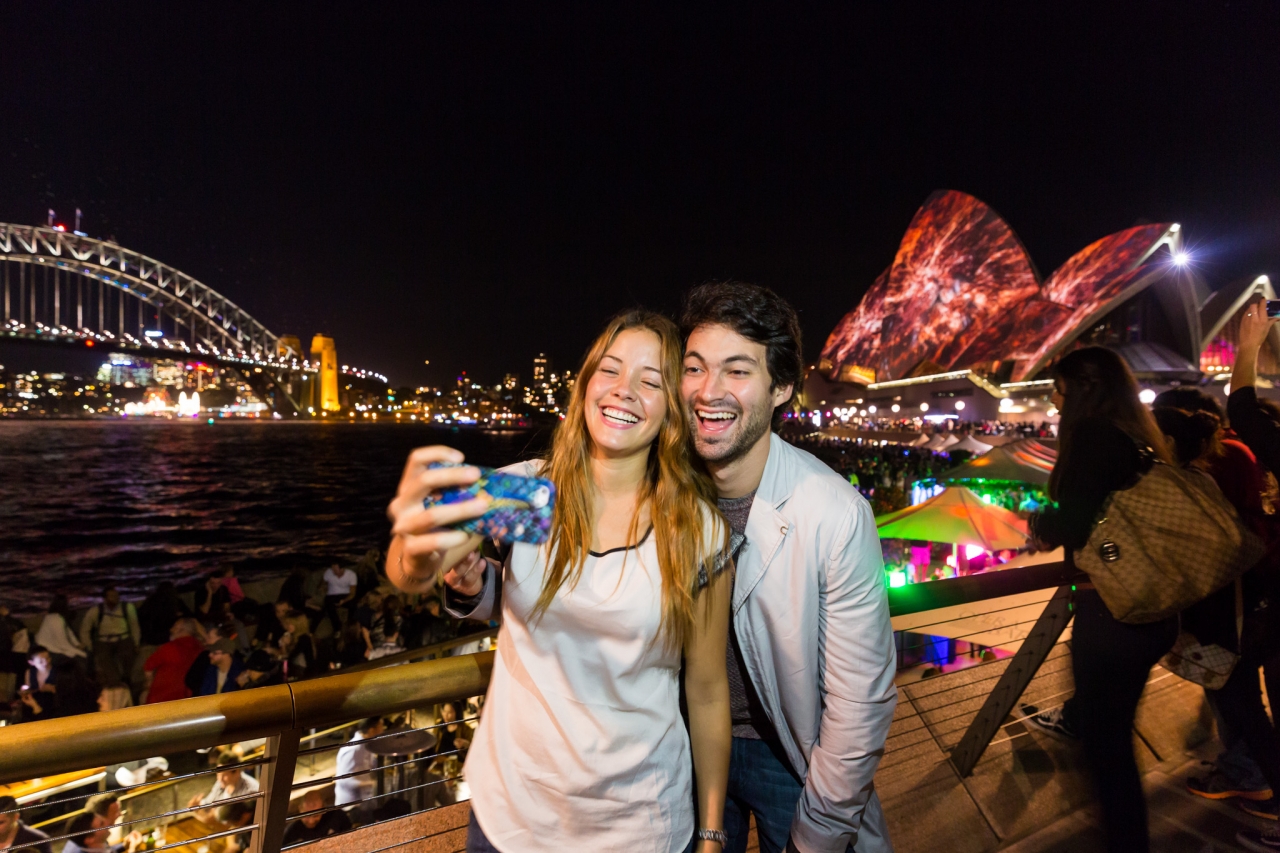 Vivid Sydney 2014 : Lighting of the Sails